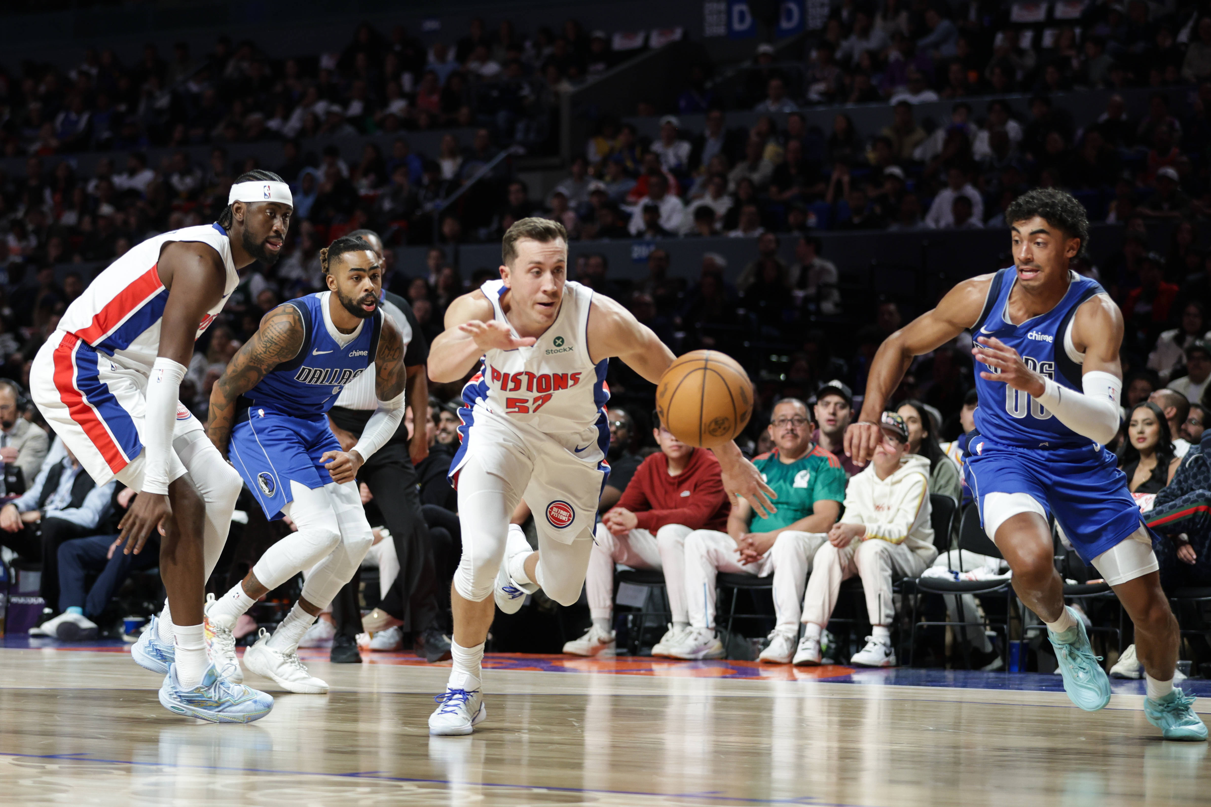 官网登录入口-从冲刺阶段达拉斯独行侠备战NBA季后赛到俄克拉荷马雷霆防线松动备战意甲，浓眉哥在RNG比赛中出色防守的简单介绍