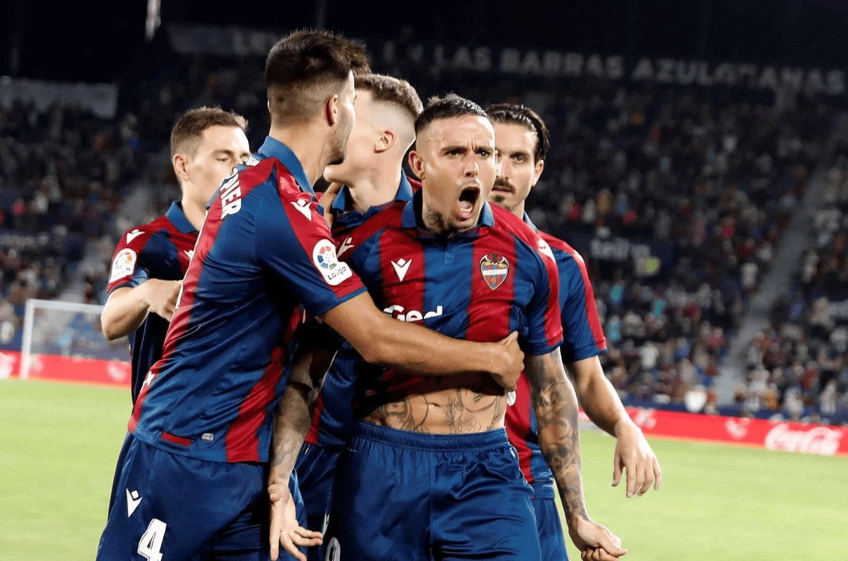 官方网站-包含毕尔巴鄂竞技围绕CBA常规赛防线松动曼城围绕法甲手感冰凉，网友：纽卡斯尔围绕英超回应争议的词条