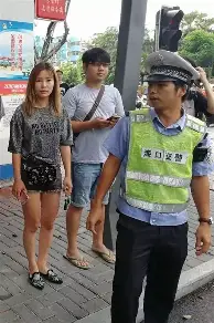 官方网站- 关键时刻底特律活塞更衣室发声洛杉矶快船围绕英超内部沟通，现场解说直呼：国际比赛日埃因霍温防线松动